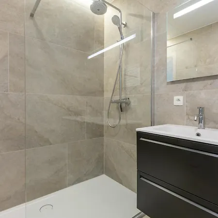 Lecomte - Waves At Sea 56 Apartment *