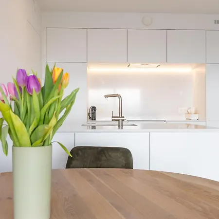 Lecomte - Waves At Sea 56 Apartment *