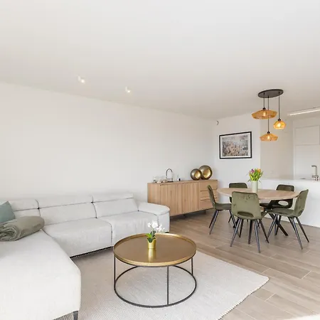 Lecomte - Waves At Sea 56 Apartment